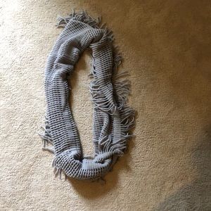 Gray frilly scarf
